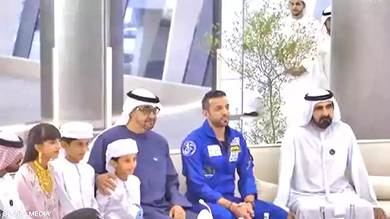 احتفاء شعبي ورسمي بعودة رائد الفضاء الإماراتي سلطان النيادي